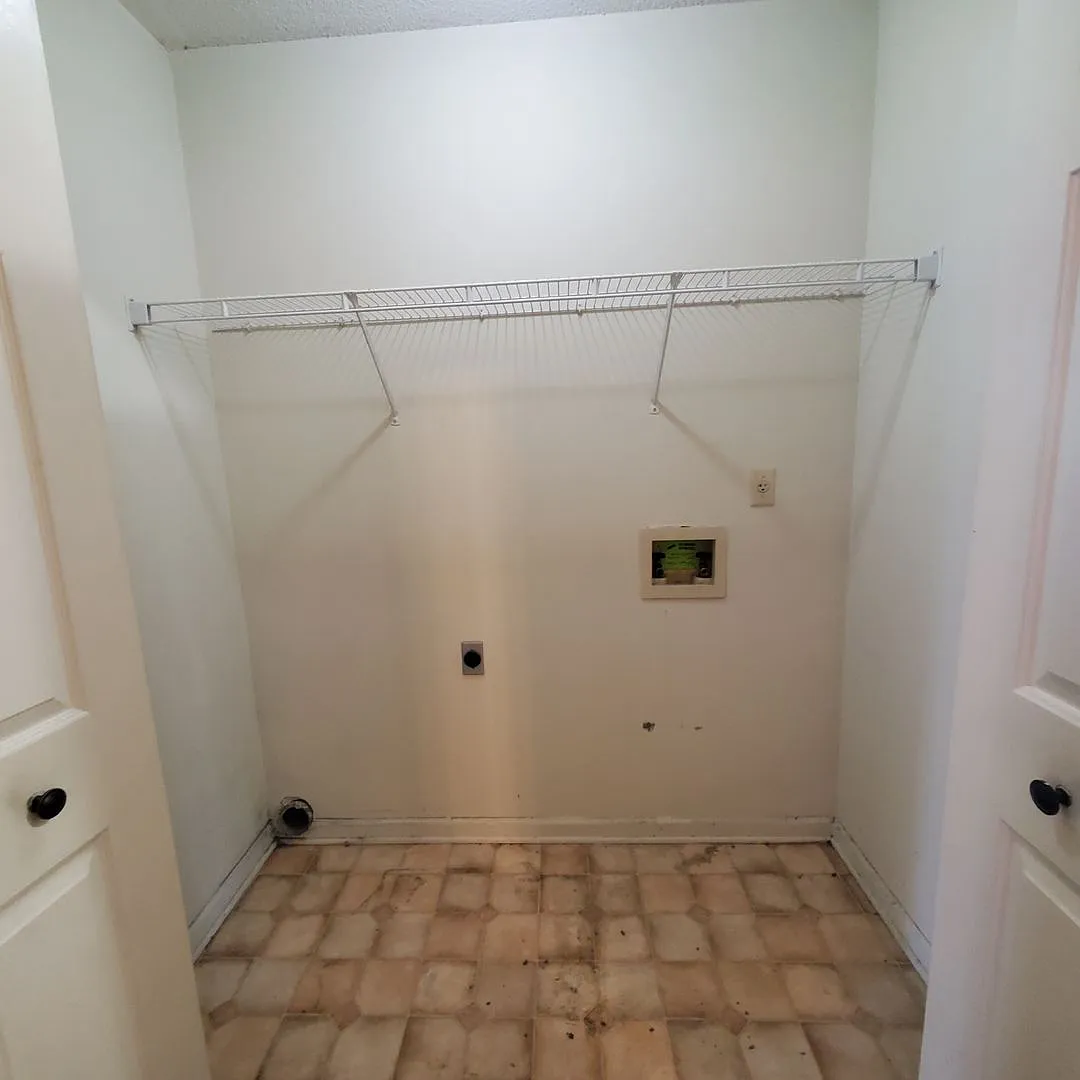 Building Photo - 762 Silver Sands Dr