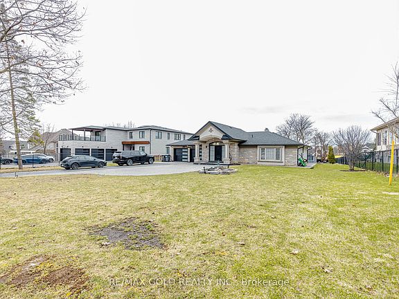 4th image of 8892 Creditview Rd