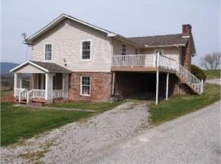 233 Dobbs Ln, La Follette, TN 37766