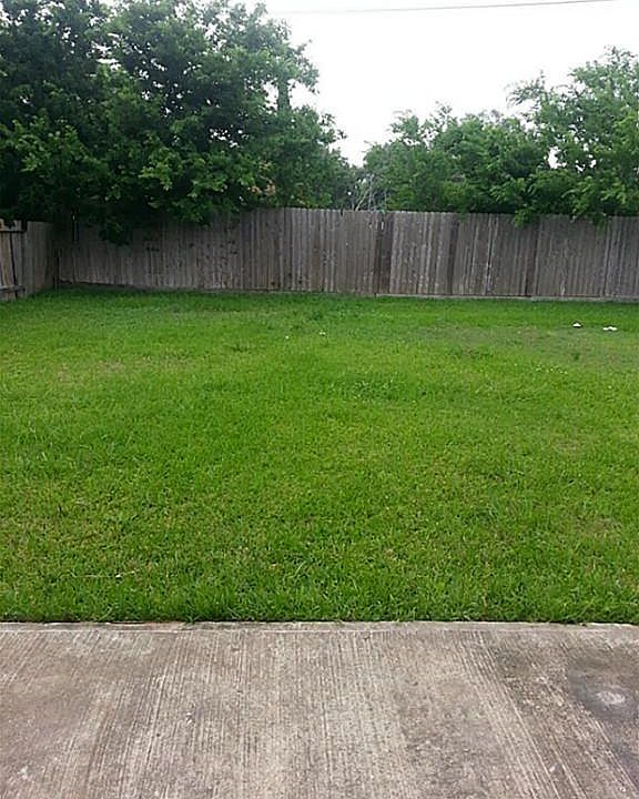 1st image of 1102 N Magnolia Dale Dr