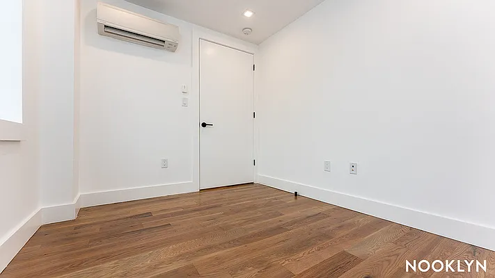 Rented by Nooklyn NYC LLC | media 7
