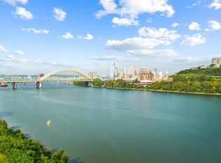 101 Harbor Greene Dr #604, Bellevue, KY 41073