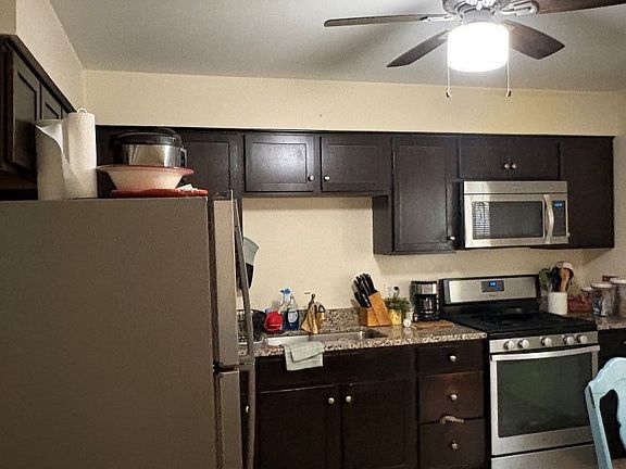 3rd image of 1727 McDaniel Ave #A