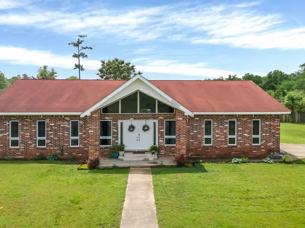 1131 Crescent Dr, Mena, AR 71953
