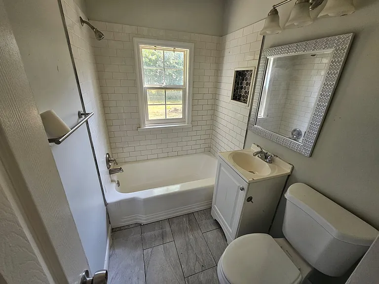 20630 Morris Ave — Photo 9