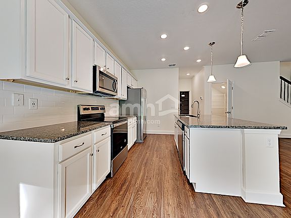 3rd image of 8644 Highfield Ave