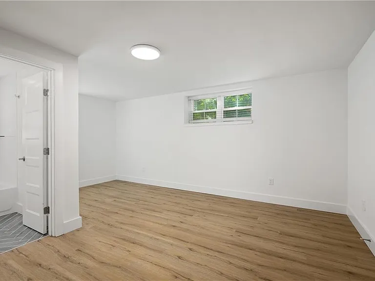 880 Saint Charles Ave NE #10 — Photo 13