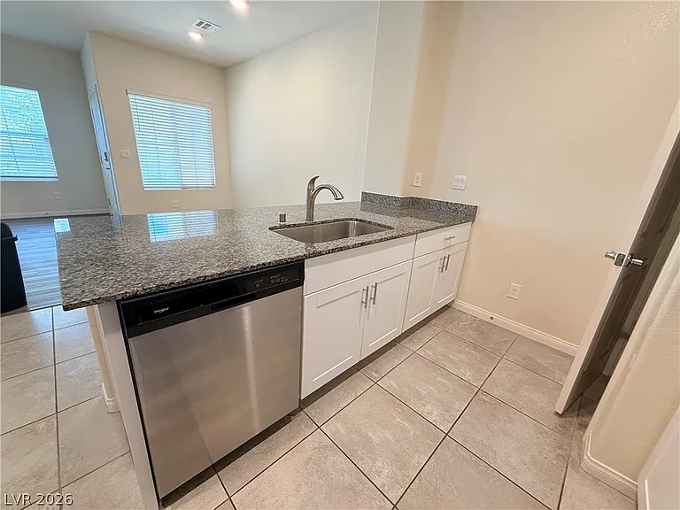 7331 Sunray Point St — Photo 12