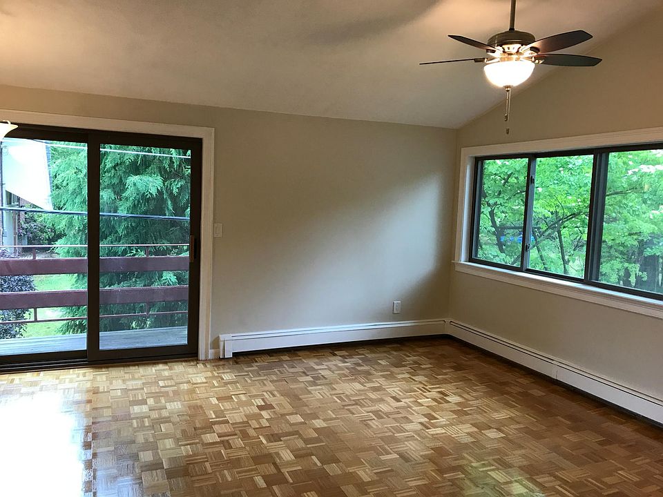 2nd image of 1 Ridge Rd #4