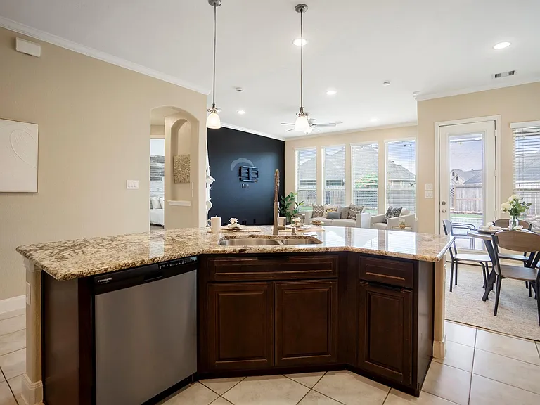 22310 Taren Ct — Photo 11