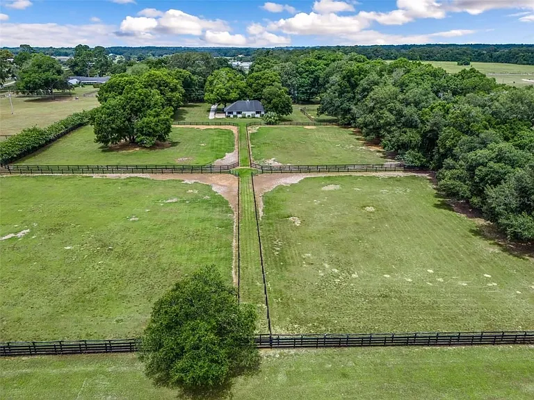 6975 NW Highway 225A — Photo 53