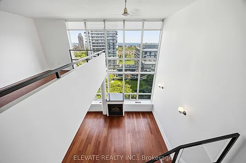250 Manitoba St Photo 1
