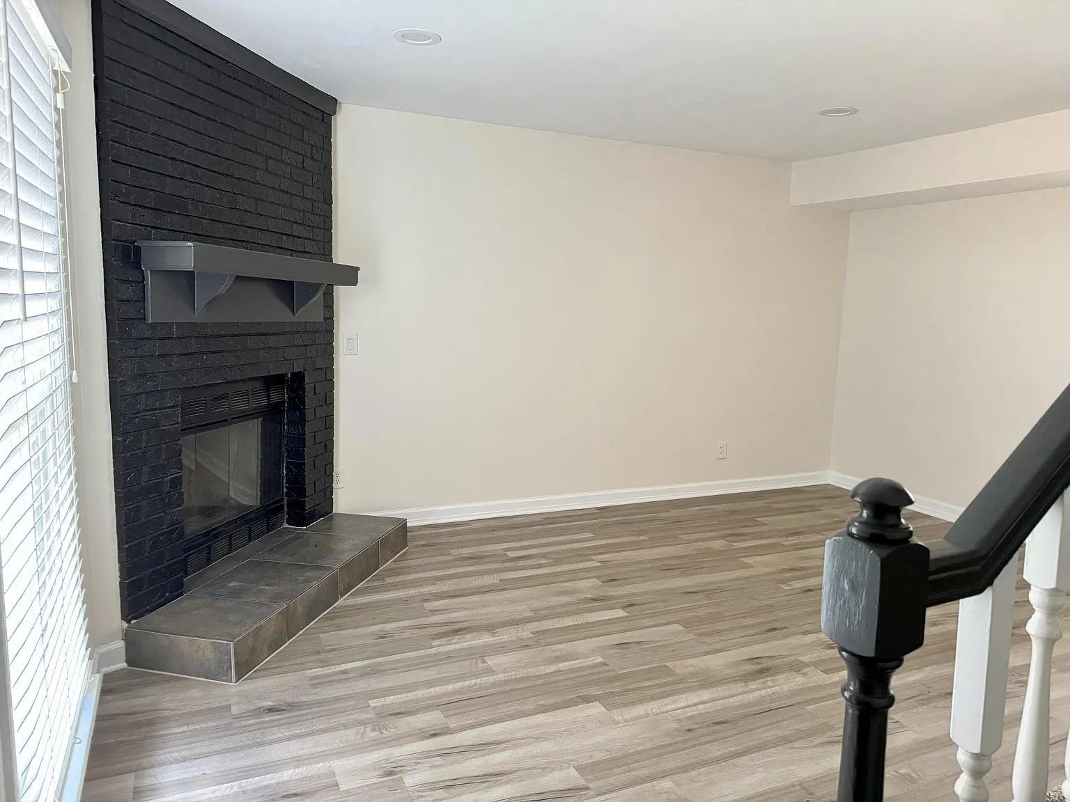 2 bed, 1.5 bath, 1020 sqft, $1,690 — Photo 4