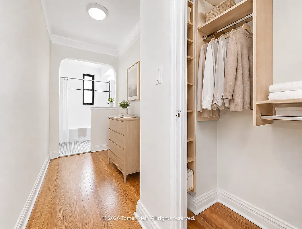 124 East 24th Street — Photo 2