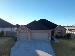 3325 Butterfly Ave, Springdale, AR 72764