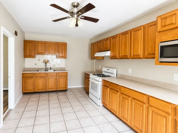 232 Rankin St #2B, Elizabethport, NJ 07206