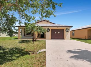 38 Silver Oak Dr, Port Saint Lucie, FL 34952