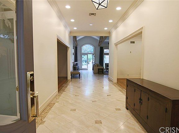 5th image of 3951 Stansbury Ave