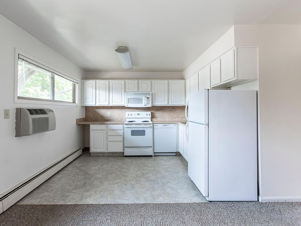 1st image of 315 Ellis Ave #1