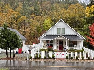 1120 S 3rd St, Jacksonville, OR 97530