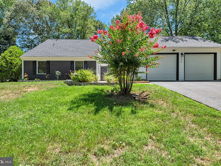 1836 Ralston Pl — Photo 2