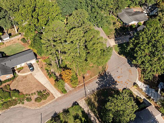 5th image of 3301 Caldwell Dr