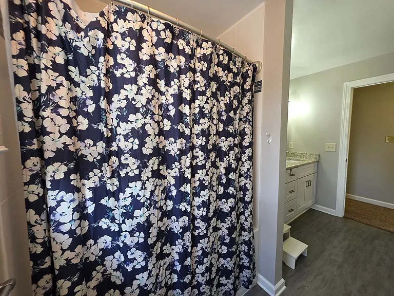 3201 Chapham Cross — Photo 27
