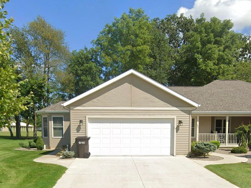 1st image of 151 Oakwood Dr
