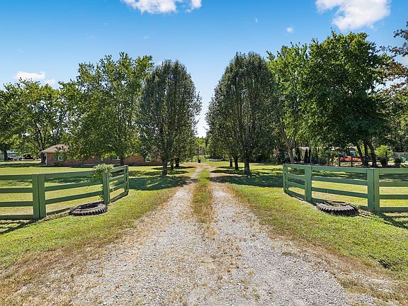 5th image of 1683 Boynton Valley Rd