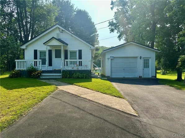 455 N 7th St, Fulton, NY 13069