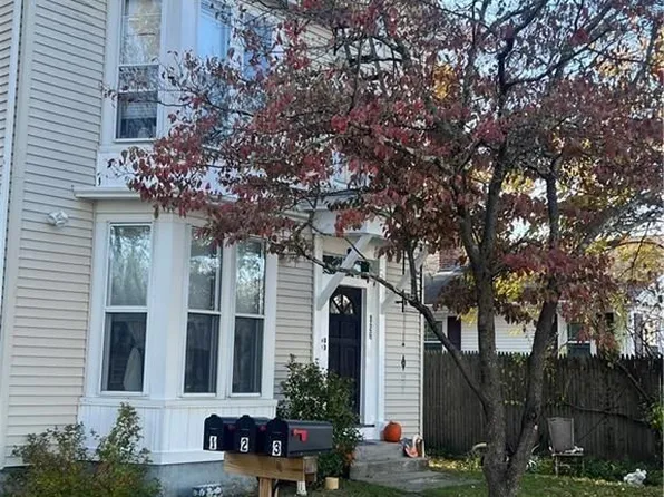 126 Washington St #2, Warwick, RI 02888
