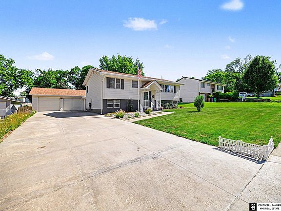 4th image of 5026 Aspen Dr