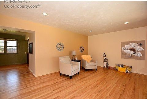 3rd image of 402 28th Ave