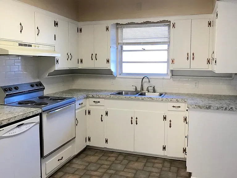 2223 Healey Dr — Photo 7