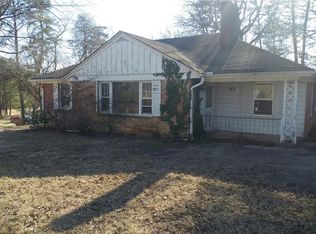 142 Oak Ave, Mount Airy, NC 27030