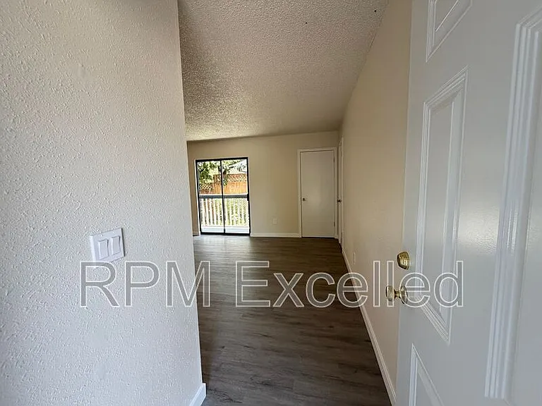 16006 34th Ave S #1 — Photo 3