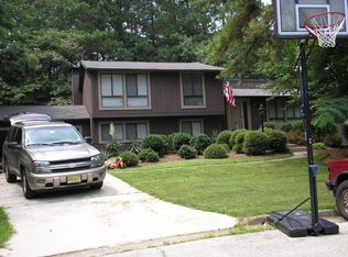 770 Lakestone Ct, Roswell, GA 30076