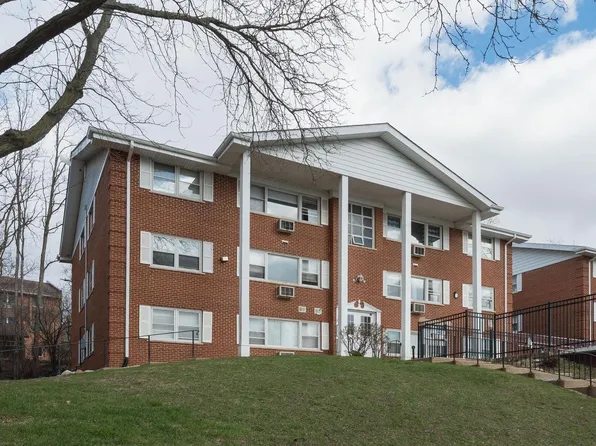 225 Country Club DRIVE #2D, Lake Geneva, WI 53147
