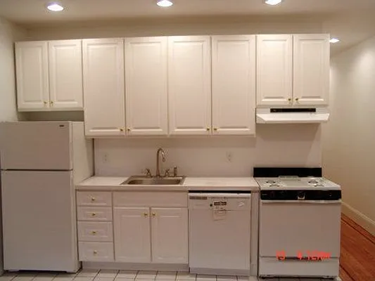 Rented by Sapphire Property Group | media 64