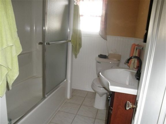 5th image of 408 E Main St