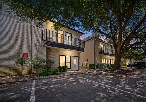 1307 Kinney Ave #155 Photo 1