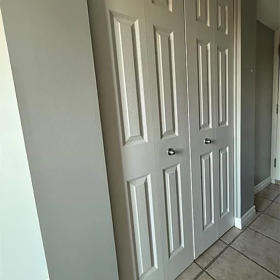 647 Irvine Ave #301 — Photo 10