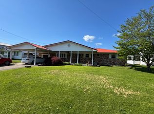 605 Roosevelt Blvd, Eleanor, WV 25070