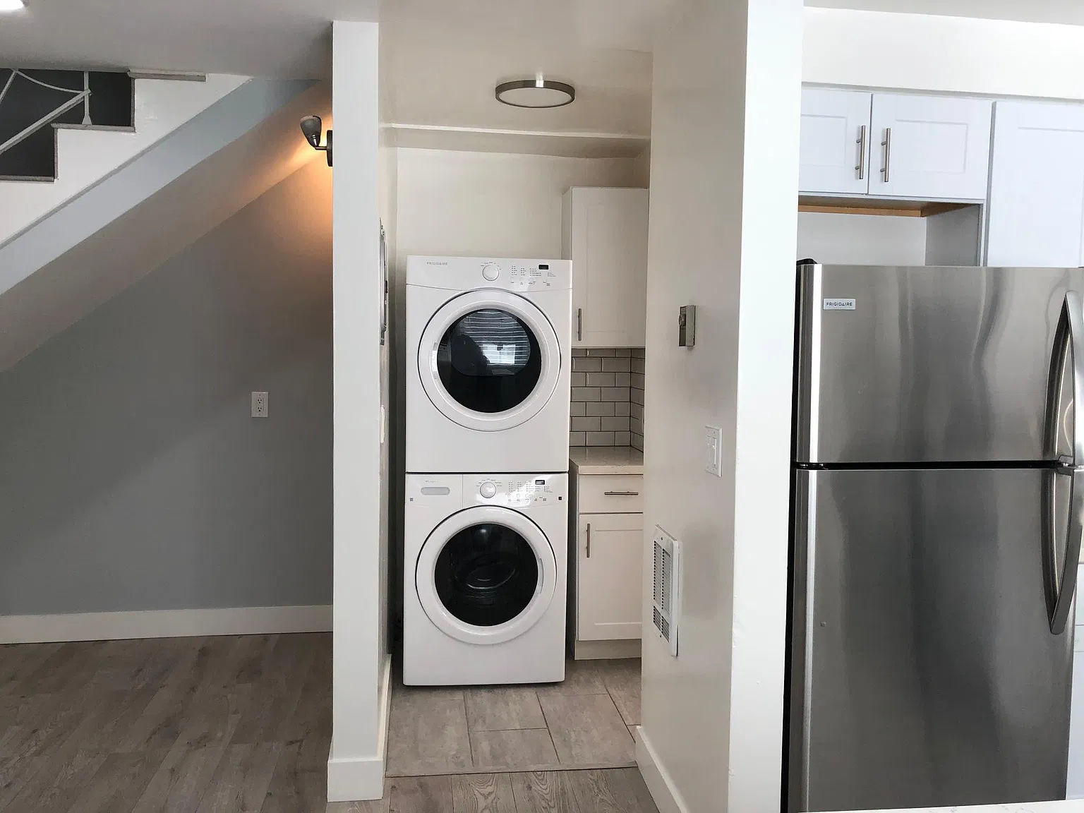 2 bed, 1.5 bath, 870 sqft, $3,695 — Photo 3