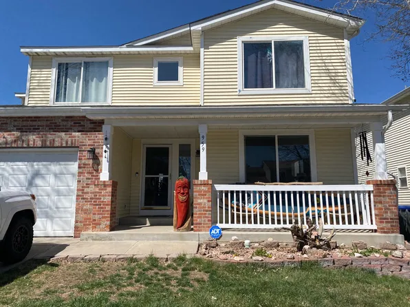 959 Wolf Creek Dr, Longmont, CO 80504