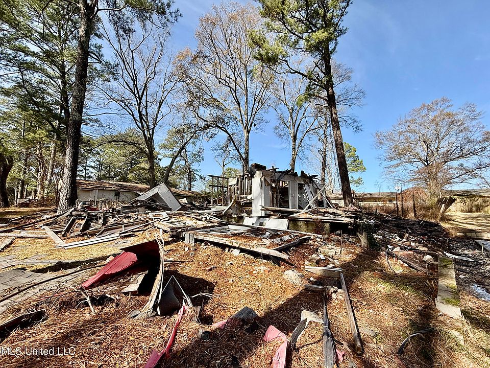 2nd image of 1146 Shalimar Dr