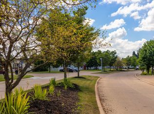 7040 Shawnee Dr, Romulus, MI 48174