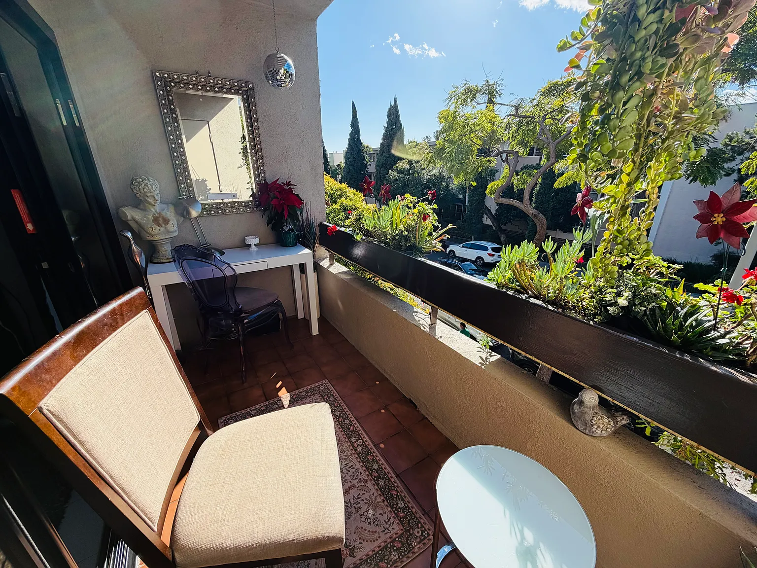 Studio, $3,570 — Photo 2