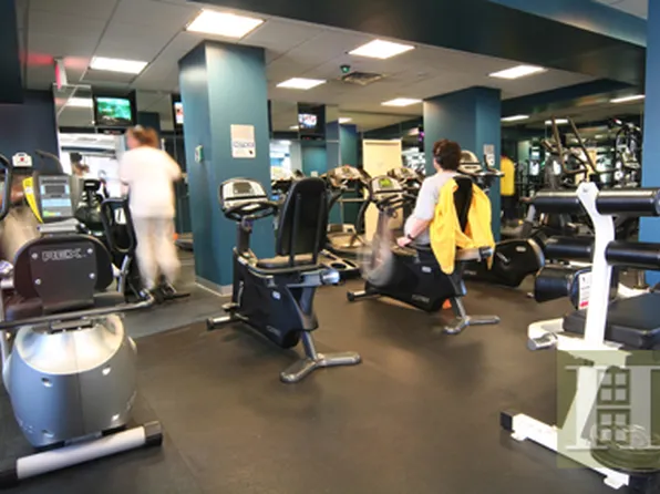 457 Fdr Drive image 1 of 7