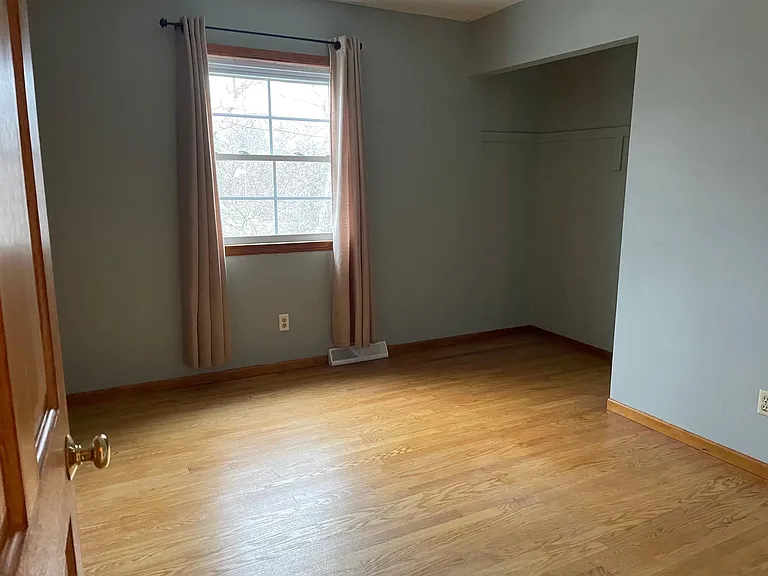 1023 Lexington Dr — Photo 5